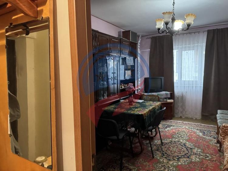 Apartament decomandat, 3 camere, zona Mall Electroputere - 2