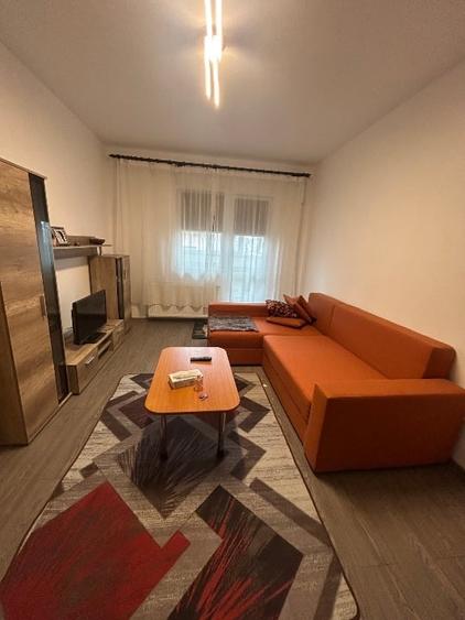 Garsonieră  de închiriat - Apărătorii Patriei, sector 4, - 2