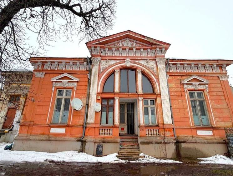 Vila cu arhitectura - 1