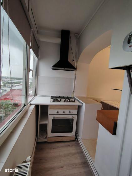 Apartament cu 3 camere în Micro 6