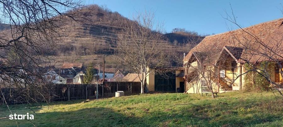 Casa saseasca de vanzare in Richis - 1