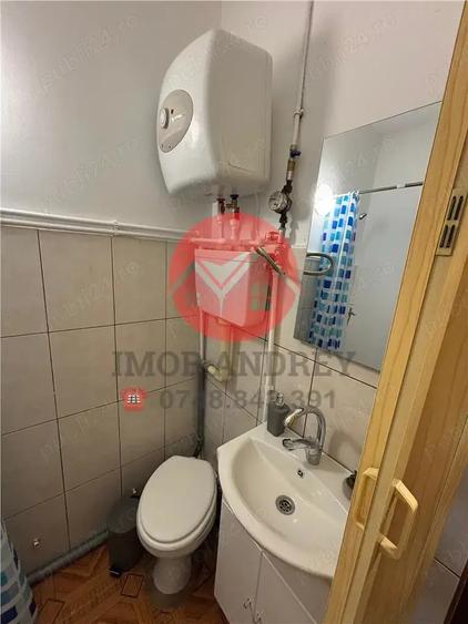 Garsoniera de vanzare ideala pentru locuit sau investit - 2