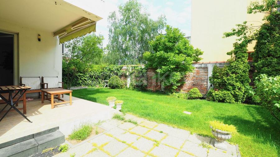 Vila cocheta in cartier rezidential cu piscina comuna, garaj - 5