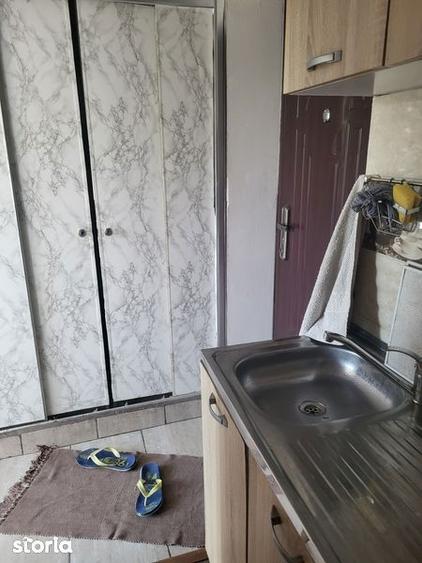 Vand camera transformata in garsoniers - 5