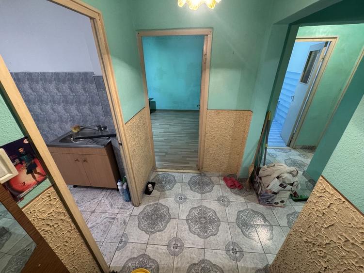 Apartament 4 camere zona Inel 2 - 9