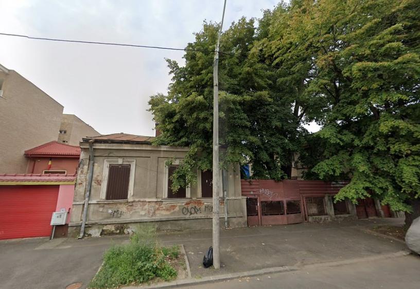 VAND TEREN IN COTROCENI STADAL 1240 MP + 3 VILE RENOVABILE LA CEL MAI BUN PRET - 2