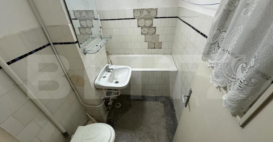 Apartament cu 2 camere, zona Rogerius - 1