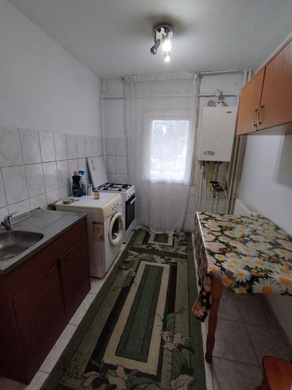 Inchiriez Apartament cu o camera . - 2