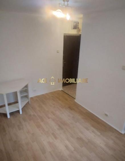 Garsoniera de vanzare | Titan | Metrou 1 decembrie | parter - 1