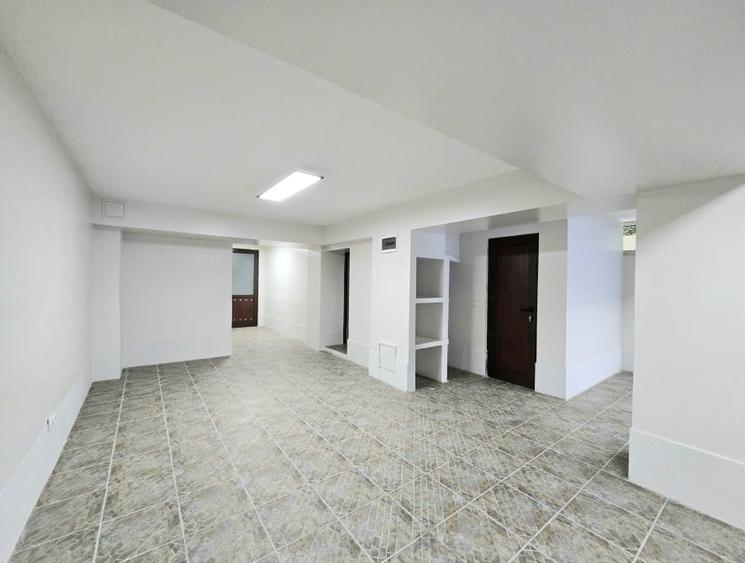 Imobil cu lift si garaj cu 3 locuri parcare Primaverii - 10