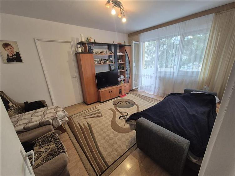 Apartament 3 camere, Astra, loc de parcare - 1