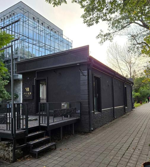 Inchiriez spatiu central - 2