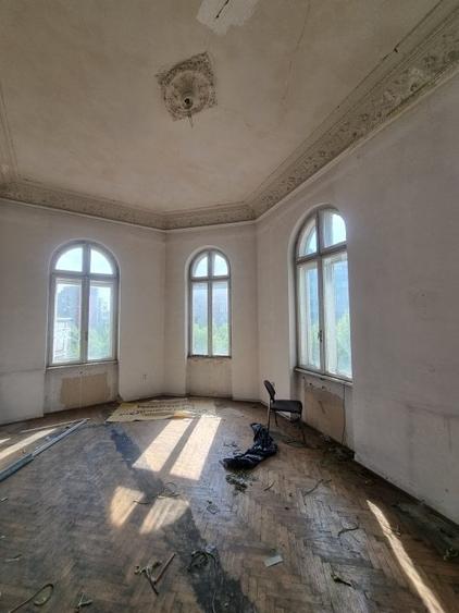 Casa lui Nicolae Dinischiotu - 60 camere - Imobil Istoric - 18