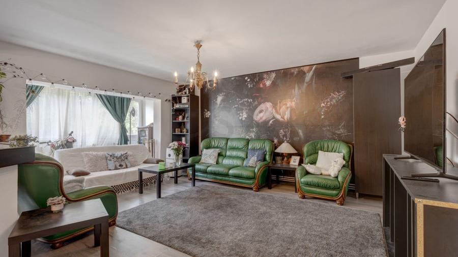 REA1024662 Apartament 4 camere de vanzare Alba Iulia l Decebal - 2