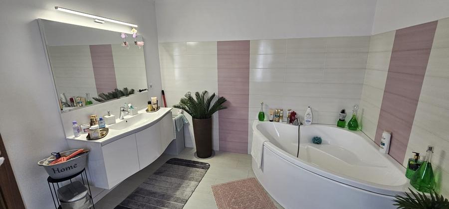 Vila noua lux, 2024 , mobilata , utilata - 9