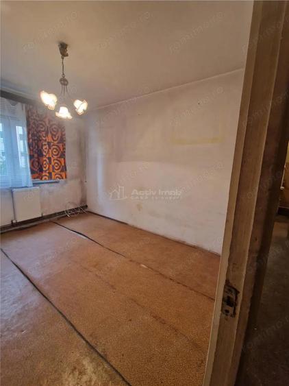 Apartament 4 camere decomandat, etaj 2, CT - Rovine - 2