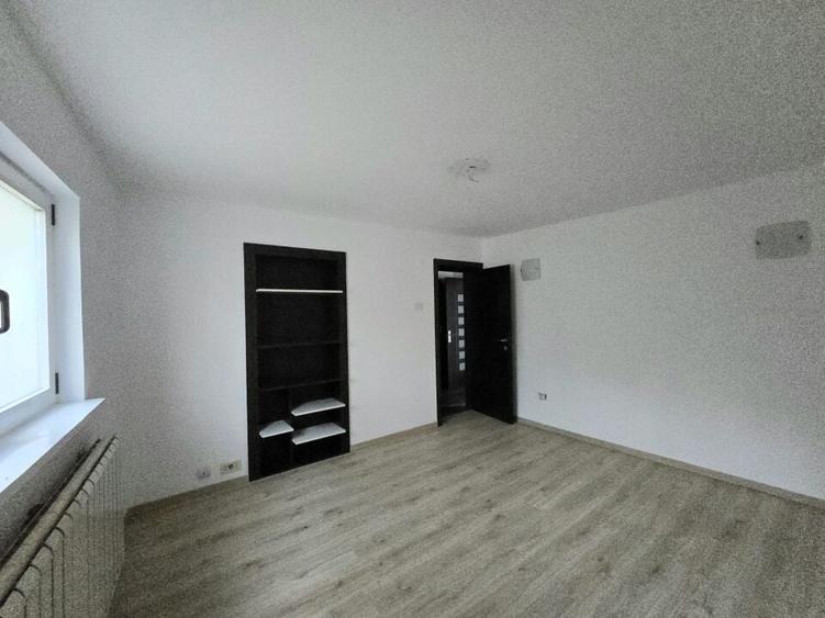 Vanzare duplex, Intrarea Episcopul Radu Nr 9 - 21