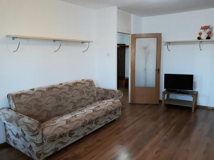 Lacul Tei, Parc, Universitatea Tehnica de Constructii, semistradal - 2