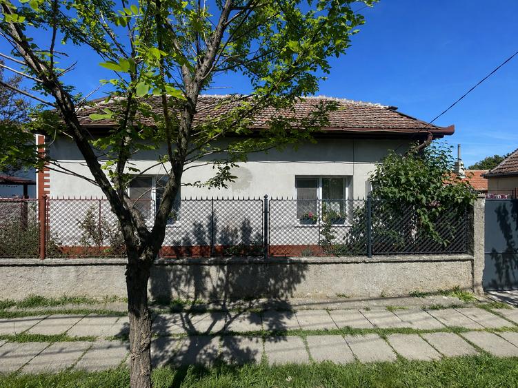 Casă individuală  (100 mp) + Teren Generos (710 mp) - Potențial dezvoltare - 15