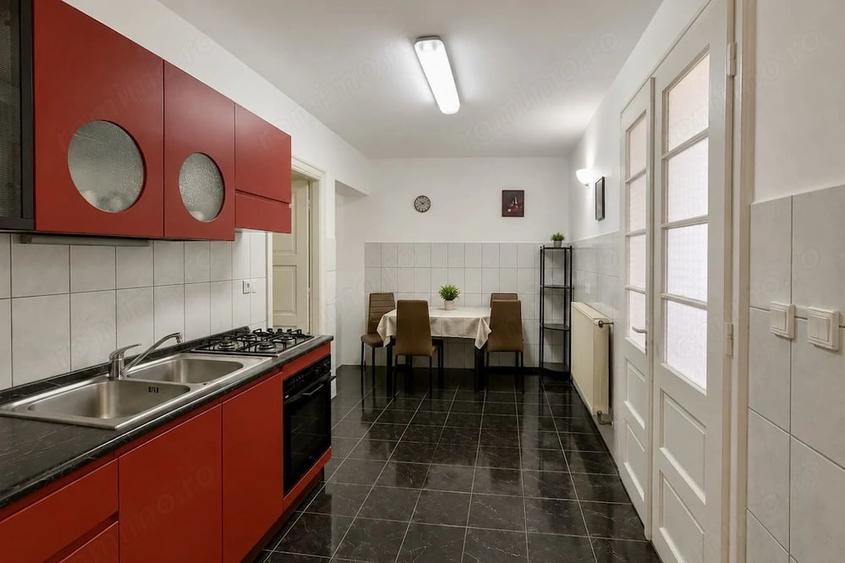 Casă cu Teren 3000 Mp în Giroc