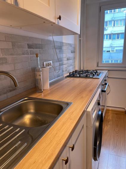 Dorobanti - Capitale - 2 camere de inchiriat- balcon 16 mp - 1