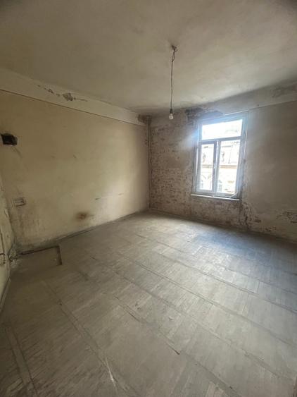 Parcul Carol-Palatul Parlamentului/Apartament doua camere/An 1890-Risc seismic 1 - 4