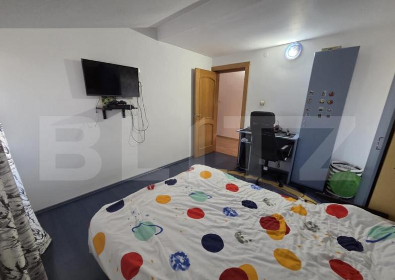 Vila 226 mp utili, curte 277 mp, zona Micro 3 - 14