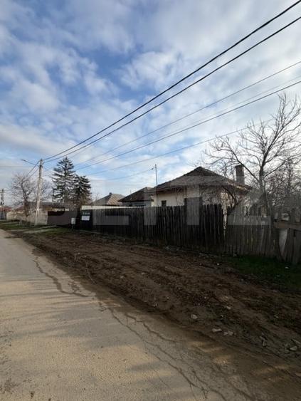 Teren intravilan, toate utilitatile, 2223 mp, Bals - 2