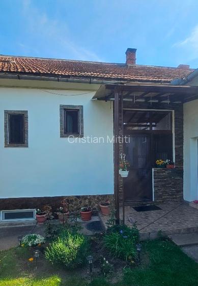 Proprietar, vând apartament la curte comuna în Grădiște