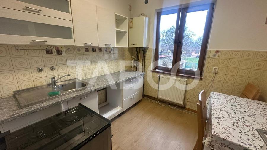 Apartament 105 mpu cu curte  la casa 3 camere zona Tiglari Sibiu - 2