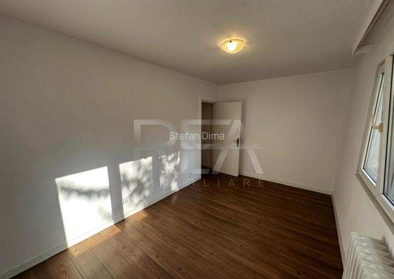 Apartament 3 Camere , Etajul 2 , Zona Alexandru Obregia
