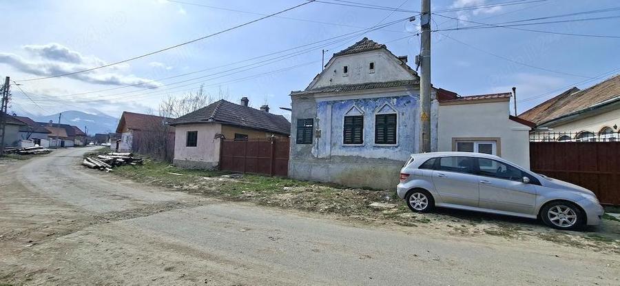 Vand Casa Compusa din 4 Camere - 4