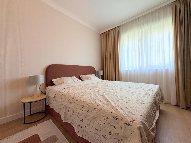 Apartament cu 3 camere decomandat, mobilat în Aradului