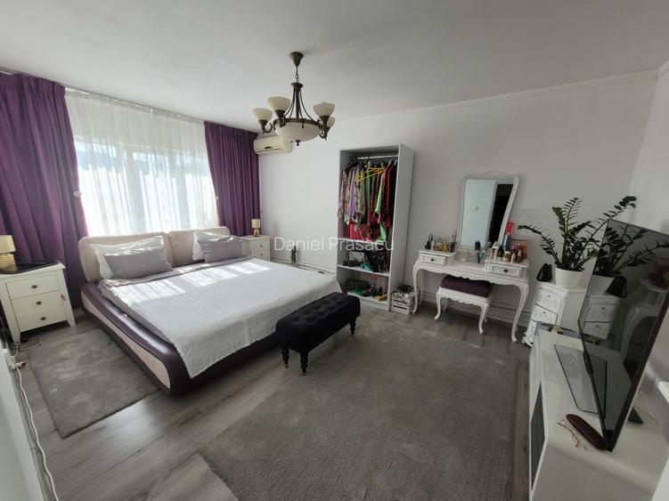 Apartament de 4 camere in zona Gorjului Moinesti, bloc 1983 cu centrala proprie