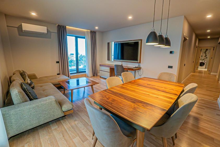 VÂNZARE APARTAMENT 4 CAMERE – VEDERE CĂTRE LAC-LOC DE PARCARE - 8