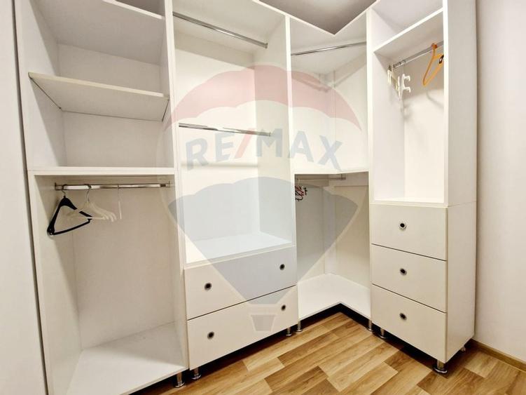 Casă / Vilă cu 4 camere de vânzare - 12