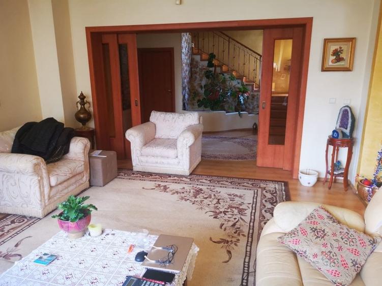 Casa D+P+E, Stefanesti -Coasta Campului, teren 1570 mp, mobilata - 3