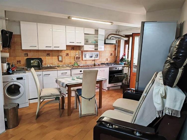 Apartament 3 camere in Ploiesti, zona Enachita Vacarescu - 12