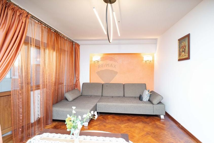 Apartament cu 3 camere de închiriat - 7