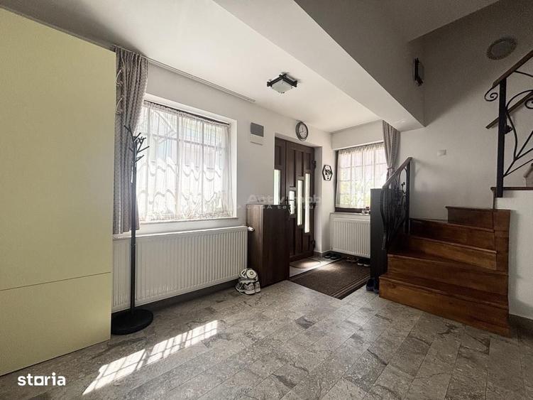 Casă cu 3 camere cu Teren 200 Mp în Central