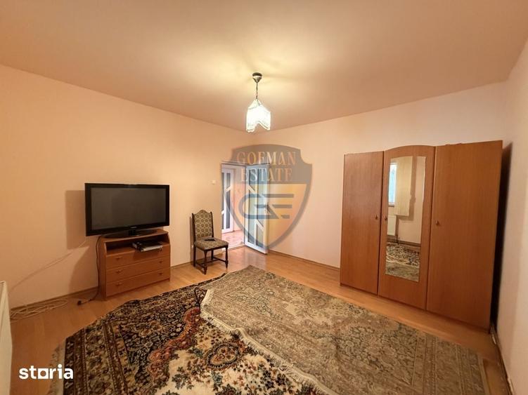 Casă cu 4 camere cu Teren 300 Mp în Central