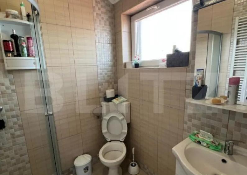 Casa, de vanzare, cu 4 dormitoare + garsoniera, 266 mp util - 15