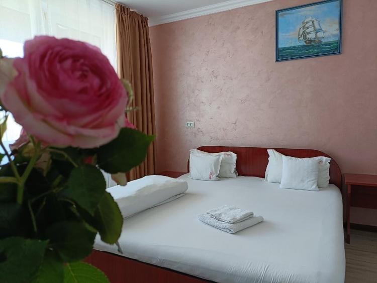 Inchiriem pensiune turistică 50loc cazare,parcare,Oradea-Felix - 10