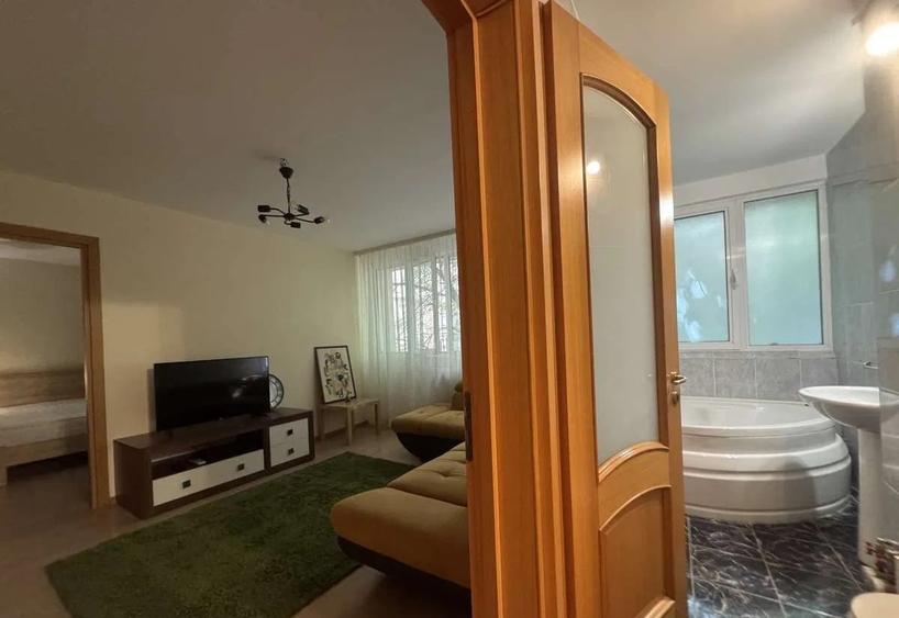 UNIVERSITATE, AP 2 CAM MOBILAT SI UTILAT MODERN - 9