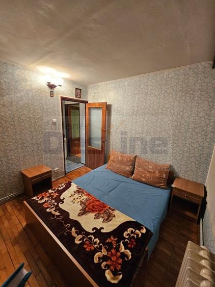 Apartament 3 camere Semidecomandat - Baza 3 - Etaj intermediar - 4