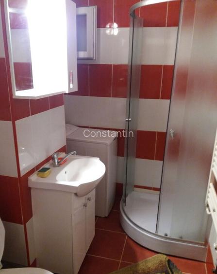 Camera de inchiriat/apartament cu 3 camere Grivitei