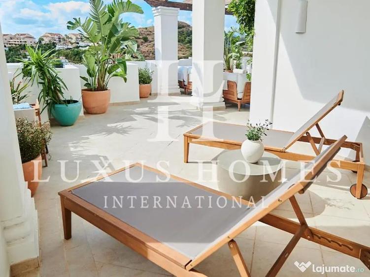 Penthouse 2 cam elegant, la cheie, cu priveli?ti panoramice asupra mun?ilor ?i piscine, central - 3