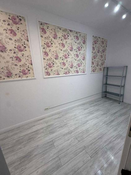 salon de infrumusetare, langa Parcul Herastrau - 1