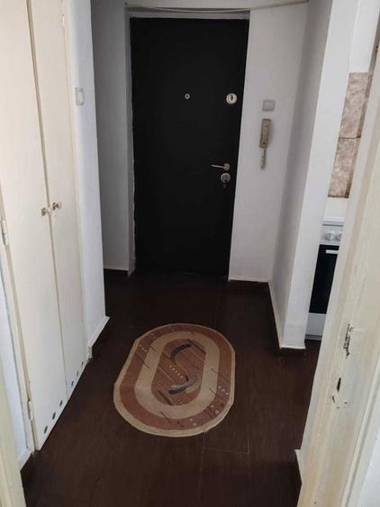 Inchiriez apartament cu 2 camera ,semidecomandat et. II in Baia Mare pe Bd. Independentei zona Kaufland cu 1500 lei pe luna si garantie - 1