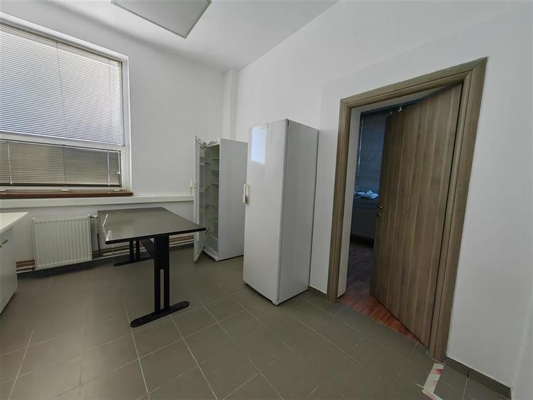 Spatiu de birouri sau cazare muncitori - 5